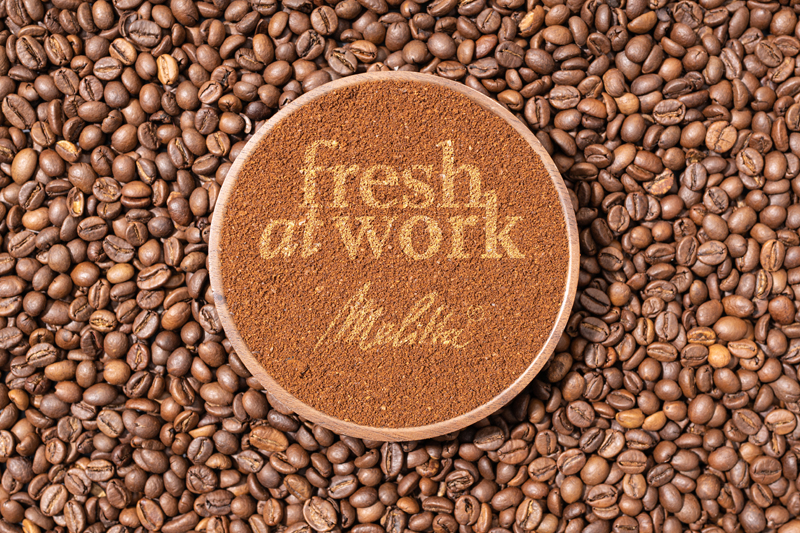 Frisch gemahlener Kaffee oder fertiges Kaffeepulver? Hier erfährst du, was besser schmeckt – und welche Bohnen sich wirklich lohnen.