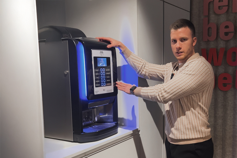 Zurück ins Büro – so funktioniert´s! ✓ Kaffee & Wasser ✓Praxistipps ▶ Jetzt mehr erfahren!