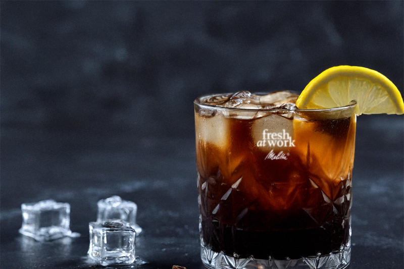 Espresso Tonic mit dem Kaffeevollautomaten zubereiten: So geht’s – Schritt für Schritt zum angesagten Sommerdrink. Alle Infos hier!