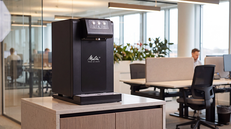 Wasserspender mit Festwasseranschluss von fresh at work
